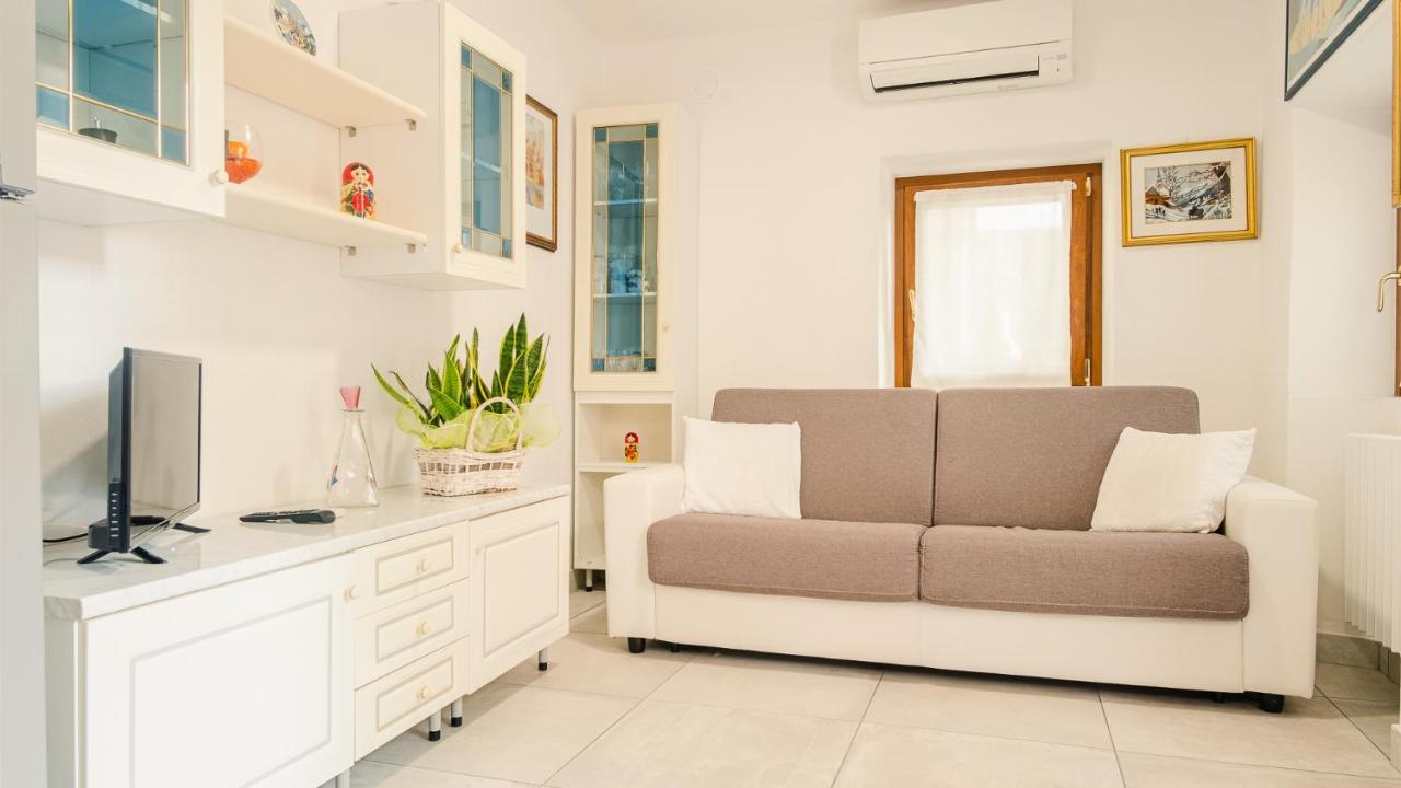 Appartement La Casa Di Nonna Agnese - Italian Homing à Padenghe sul Garda Extérieur photo